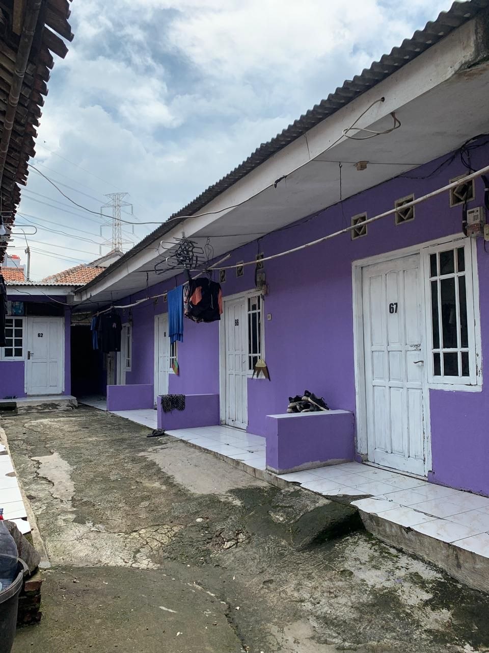 Kontrakan Ungu Tegal Gede