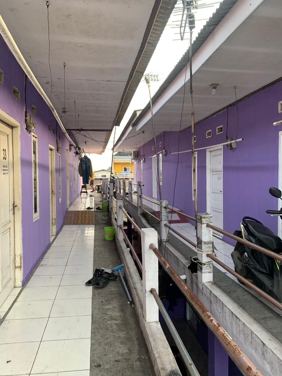 Kontrakan Ungu Tegal Gede